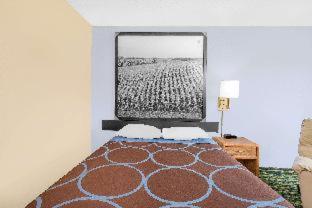Hotel Boarders & By Cobblestone Cedar Falls
